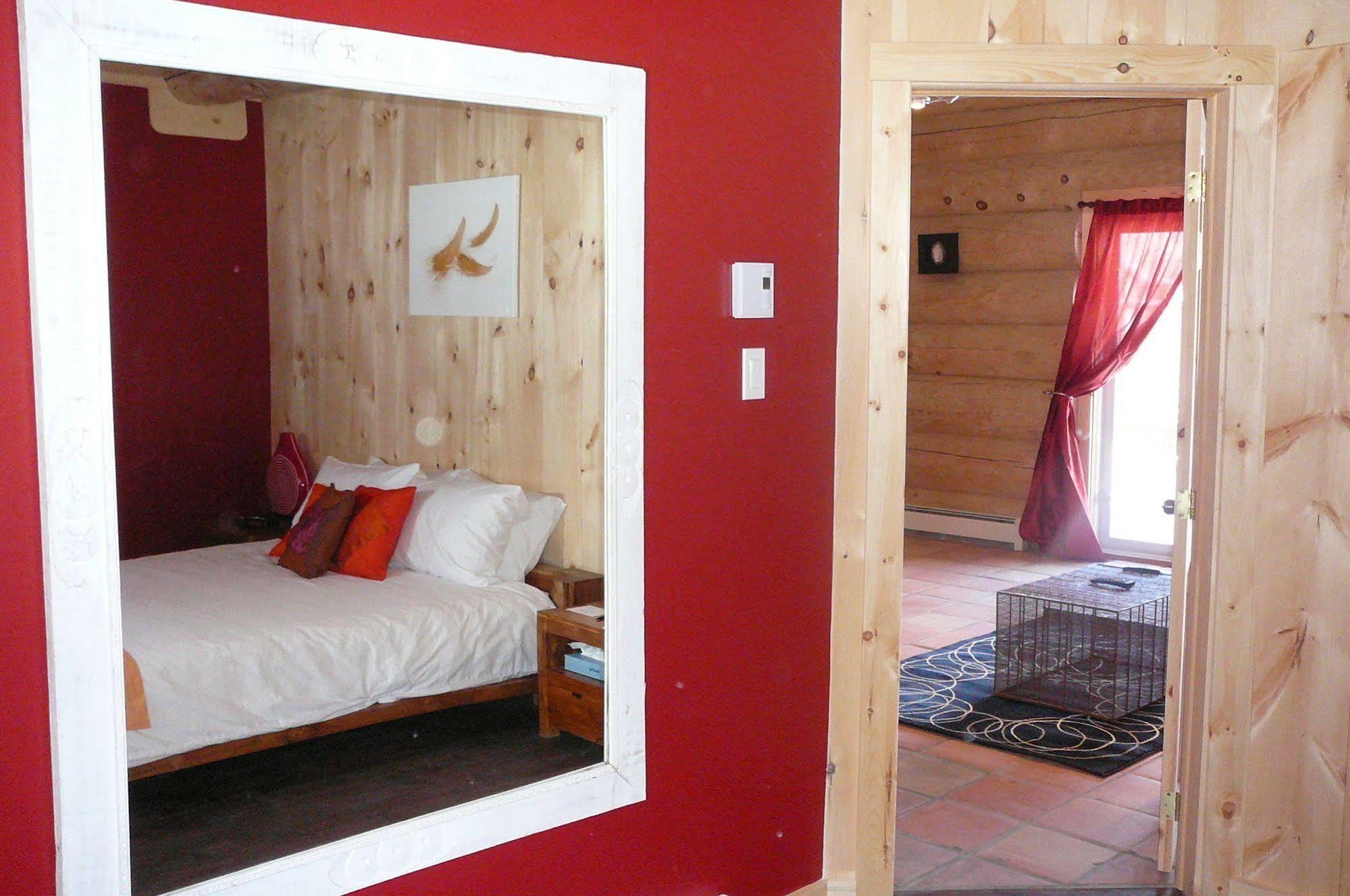 Auberge Couleurs De France Lac-Simon Экстерьер фото
